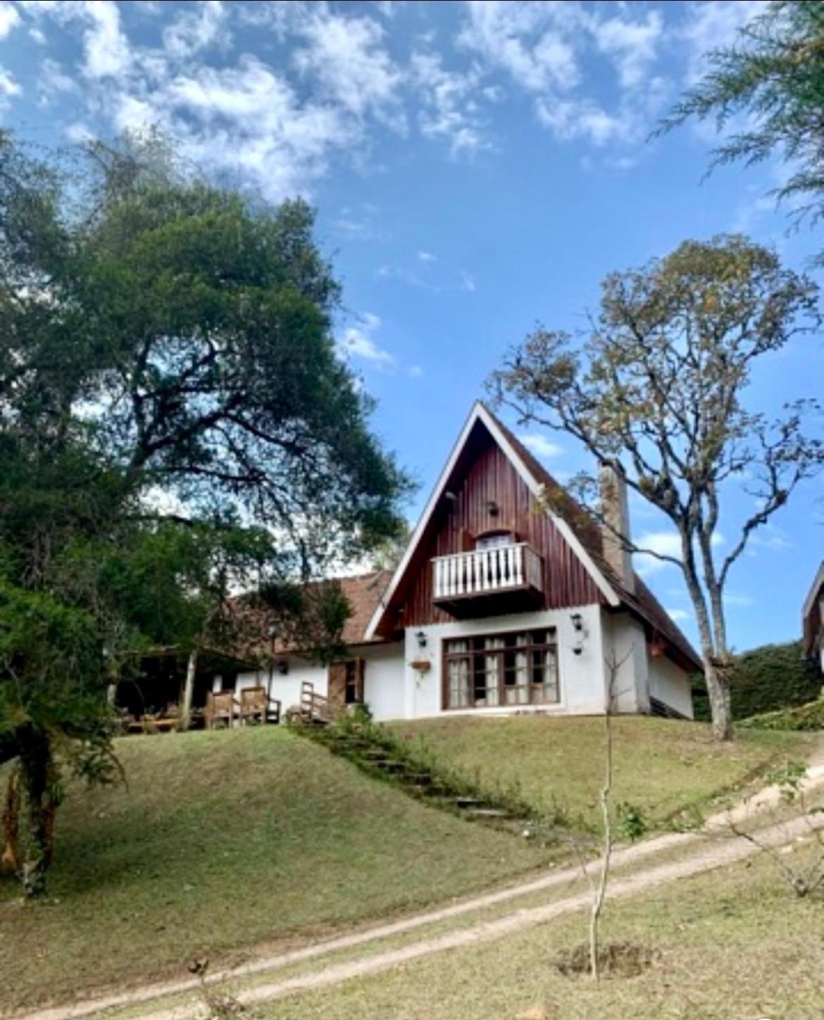 Casa Tragaluz * Campos do Jordão